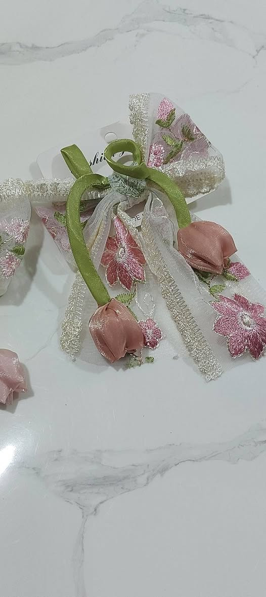 الفيونكات المتوفره والاسعار جدا مناسبه 
بيهم ب الف والفين القطعه 
القطعه محدوده للطلب التواصل على رقم الواتساب ***********#  او رساله دايركت 
متوفر توصيل لجميع محافظات العراق ب٣
داخل مجمع عمر الراوي ١ مجاني ولفترة محدوده 
#ريهام_الراوي #اكسسورات #متجري_الصغير #اكسبلور
