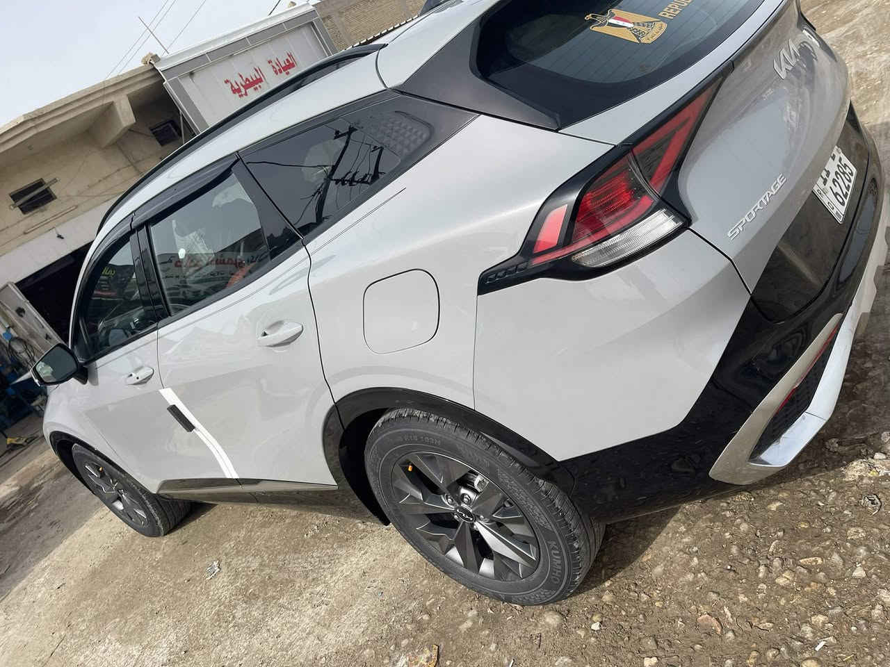 السلام عليكم.
كيا سبورتج2024 وارد امريكي رقم بغداد بأسمي تحويل مباشر
السيارة مواصفاتSx برستيج اعلئ فئة 🫶 الحادث موضح بلصور نص لبنيد صبغ بدون فتح وبارد قليل بلجاملغ الامامي الايسر. السيارة بيها تبديل بابتين بلعراق. باقي الامور طيبة محرك2500 بحالة الوكالة والكير ايضا لسيارة بانزين فقط ومواصفات فول الفول. اخوان صور الحادث بلمنشور للستفسار *********** - السعر188 مكاني بصويرة والسيارة ماشية17Mi بحالة الزيرو
