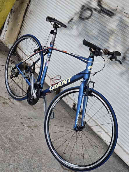 سلام عليكم 
دراجة جينت سكيب rx 
حديث سستم شيمانو 9×3 دفن
وزن ريشة دراجة مال شحن
سعر 200 بيع فقط 
*********** موصل جانب الايمن
