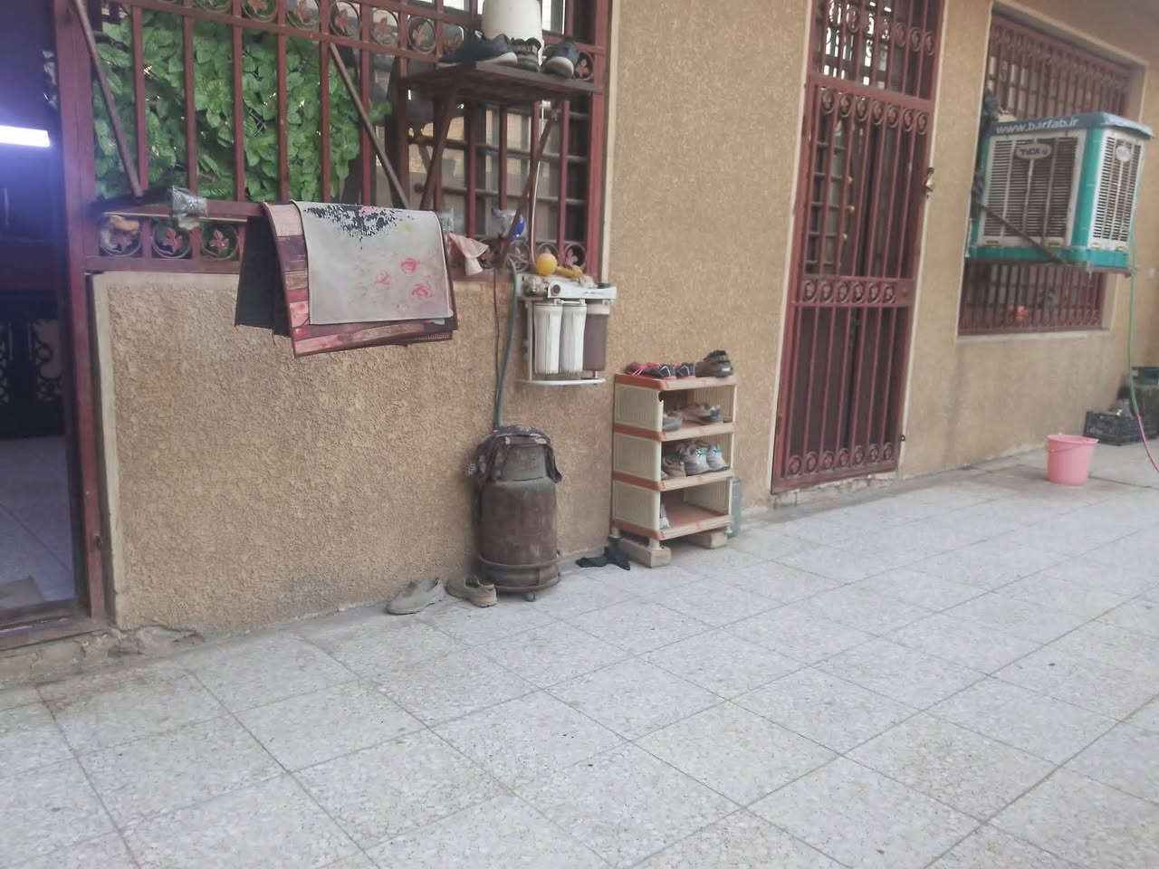 السلام عليكم دار للبيع مساحة ٢٠٠.متر الامين سكينة زراعي ٩/٢ بيت جاهز سعر. ١٤٥ استفسار ***********
