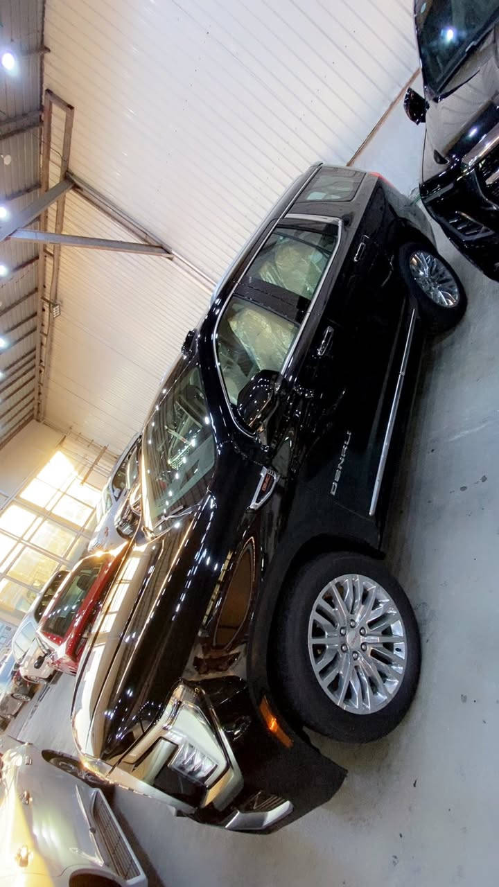 السلام عليكم جي ام سي يوكن دينالي رقم بغداد مديل 2025 السياره مغلفه بلكامل ppf السياره كفاله عامه ماشيه 22 الف كيلو  ***********
