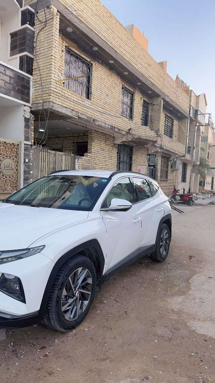 السلام عليكم.. توسان ٢٠٢٤ ماشية ٦٠ الف مكفولة من الدعاميه للدعاميه بس تكحيل كد اصبع مال رصعه بخشم البنيد. 
السيارة خليجية ماخذهه من المصرف استقطاع مباشر وحاضر الكل الضمانات اخوكم موظف. 
***********.
السعر دفترين وبيهه مجال..
بغداد مدينة الصدر الاورفلي
