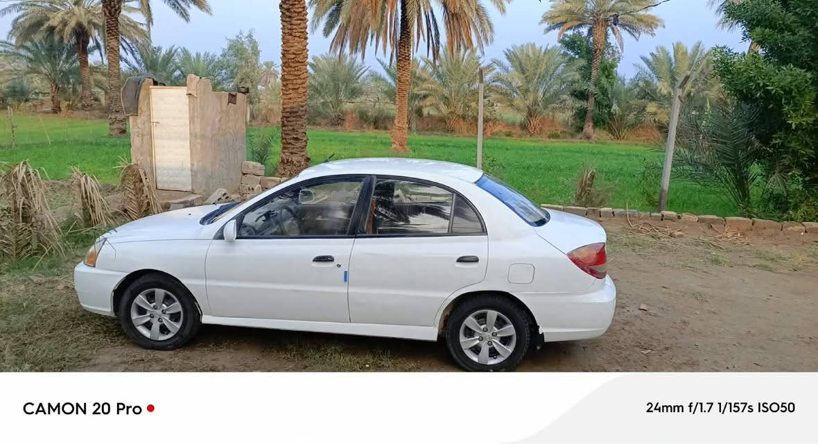 سيارة كيا ريو موديل 2003 كير عادي 
رقم بابل سيارة كامله مكمله كهربائيات فول حدادية 

فقط محرك بيها خيط بخار قليل بدون تنقيص سعر  40وبيها مجال وترهم مراوس اتو 

مكان الحمزة الغربي رقم مبايل بيه واتساب ***********
