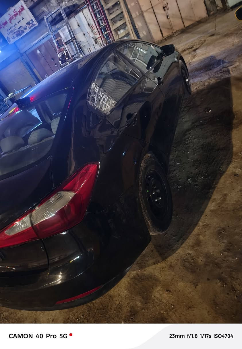 السلام عليكم فورتي وارد أمريكي موديل 2015 3قطع صبغ سياره جديده صدر كير مكينه مكفولة تخم تاير جديد هزه جديده السعر 105 أو مراوس حسب القناعه 
للاستفسار ***********
