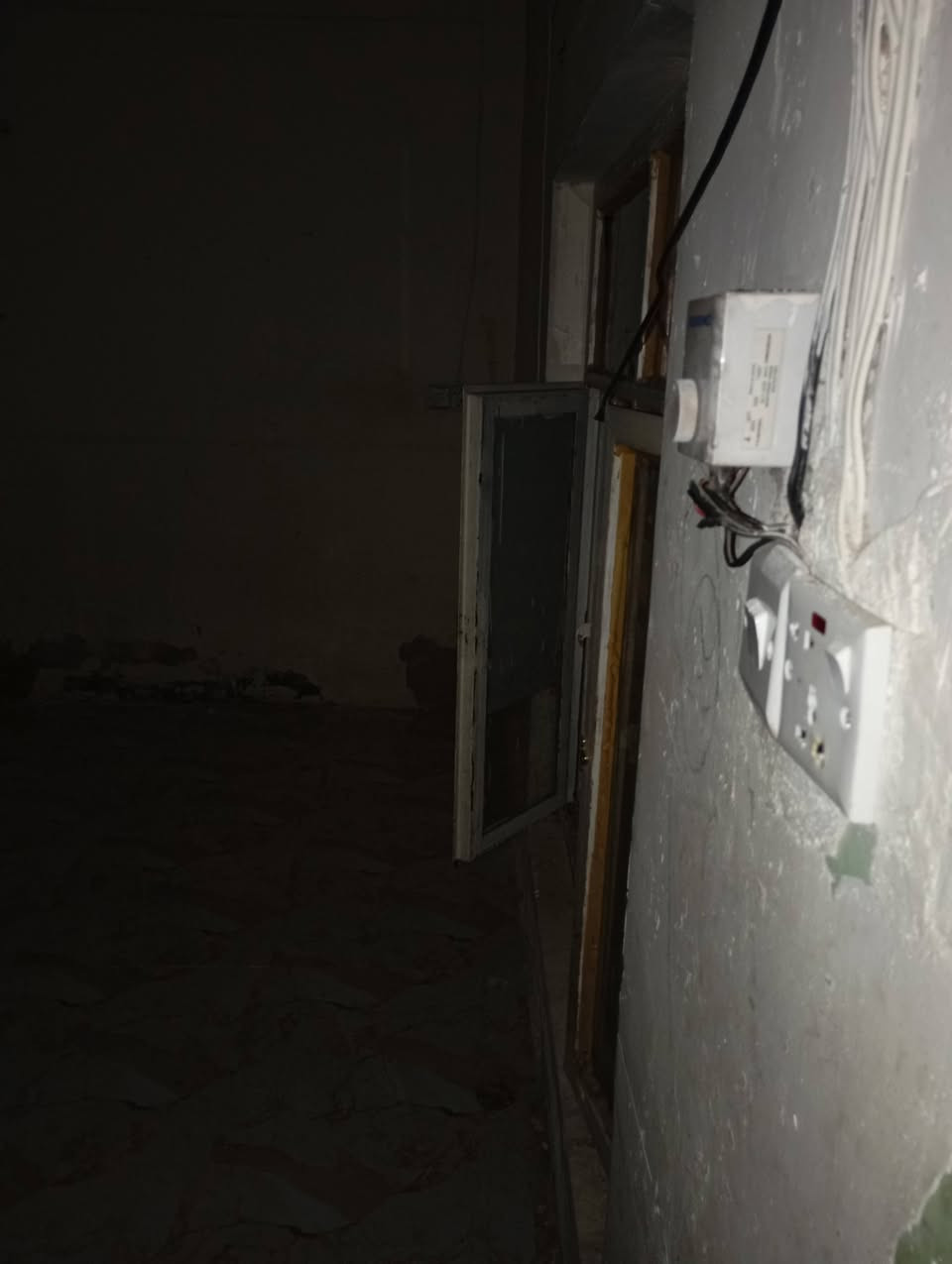 السلام عليكم مشتمل للايجار غرفتين نوم استقبال وملحقات الحسينية قرب مستشفى التركي واتساب ماسنجر ***********
