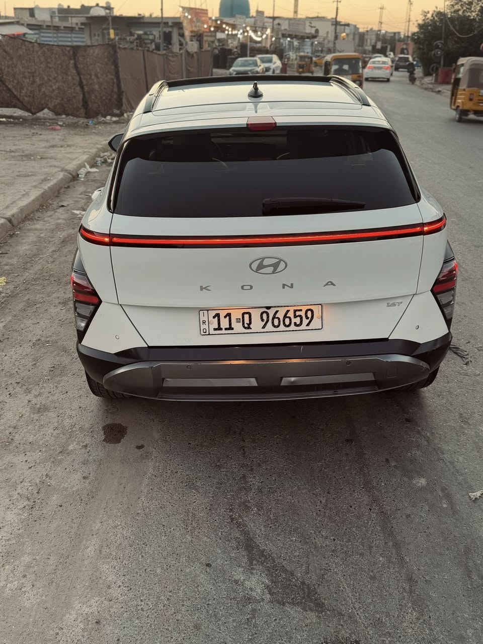 عرض العيد بسعر مناسب150 وبيه مجال 
كونه2024 فول فول ليمتد بارنوما 

Kona  2024 limited
مواصفات خاصة لمتدد 1/1 VIP بانوراما  
السيارة جداً نظيفة
محرك 1600 توربو 190 حصان مع گير اوتوماتيك 8 سرعات 
وراد امريكي 

1-  بصمه ابواب لمس 
2- بانوراما 
3-كيج الكتروني متغير 
4- رادارات مع كاميرات عدد 5 امامي وخلفي وجانبي مع رؤية 360 درجة 
5-كير تعليگ 
6-نقط عمياء
7-رادارات وتنبيه الخروج عن المسار 
8-قيادة الية 
10-هندبريك بصمه
11-كشنات جلد  كهربائي تبريد وتدفئه امامي خلفي 
12 وتدفئه استيرن
15-بك لايت لد
16- لايت لد 
17- شاشة كبيرة لمس
18- تثبيت سرعة
19- من تشغل اشارة يقلب الكيج كامره
21- ويل كب كبير كروم حجم 19
22-تحديد مسار 
23-صندوق كهربائي
26- شحن وايرلس
28- شفتات كير ب ستيرن
29- حساسات امامي خلفي
30 - تشغيل عن بعد 
32 - المرايه الوسطيه (اوتو دم ) يعني الي وراك مشغل عالي المرايه اوتماتيكي اصير سوده ما تعكس ع العين 
33 - مود ادرايف ( نورمال - سبورت - ثلجي )
34 - سياره فور ويل اج تراك 
35 - نظام نزول منحدرات 
36 - نظام اضاءه داخليه لدات متغير الالوان ( اللون الي تريده موجود ) 
37 - تبريد قطعتين منفصل ومناخ متغير امامي و خلفي 
38 - شاشه ابل كار بلي واندرويد اوتو
‏39- AUTO HOLD
40- السماعات شركة BOSE صوت محيطي 9 سماعات

 رقم صاحب سيارة ***********
مكان السيارة/بغداد حي العامل
