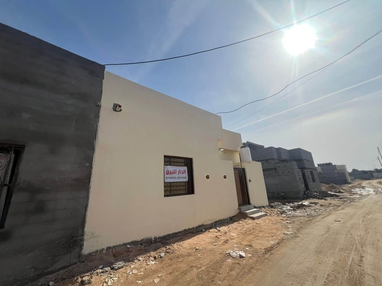 بيت للبيع الجزيرة زين العابدين غرفتين وصاله ومطبخ وديوانيه وصحيات داخليه وخارجيه خريطه درجه اولى البيت ركن المساحه 100متر 
السعر 62 لاستفسار *********** شط العرب, البصرة
