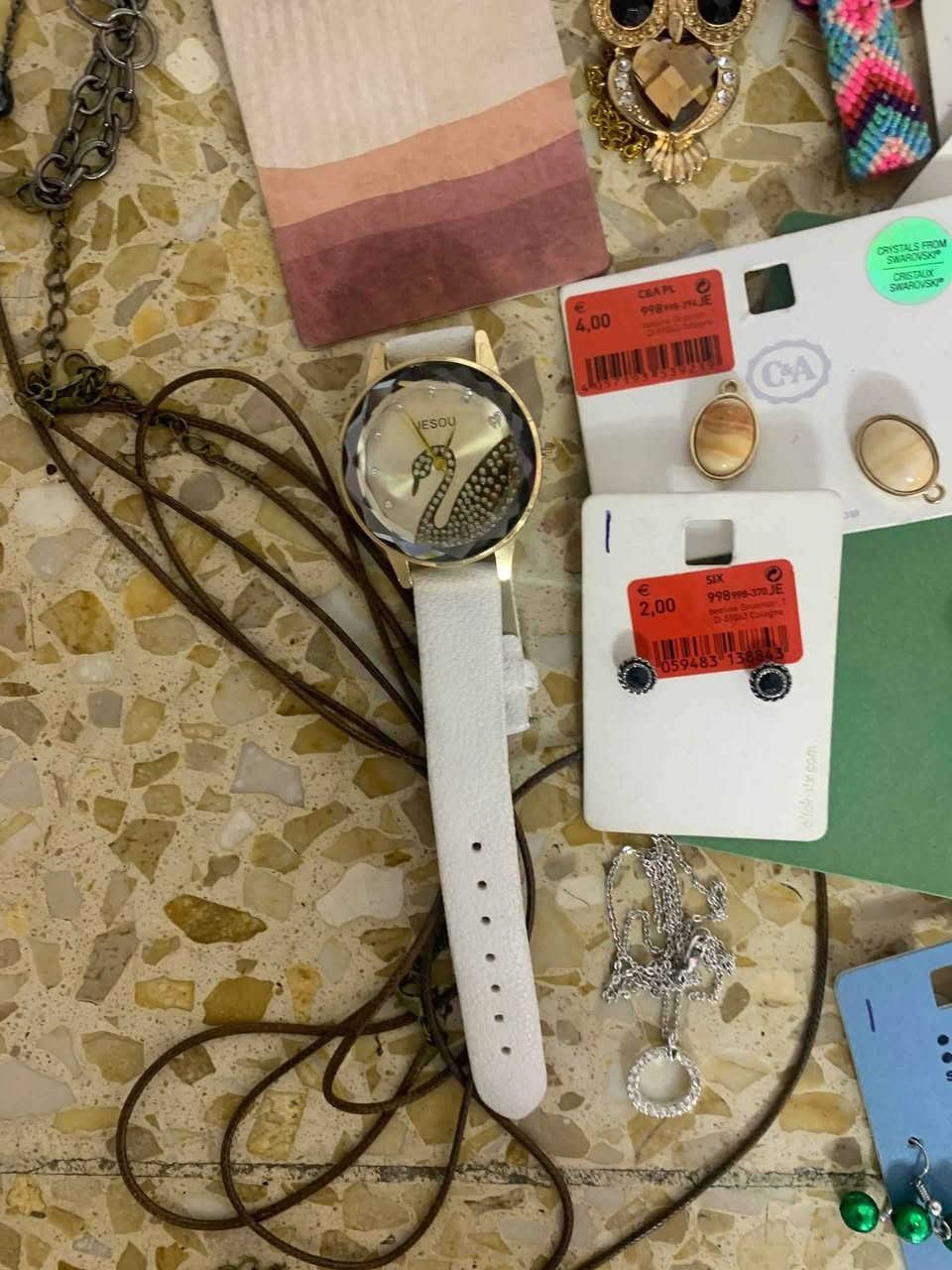 عندي هي الاكسسوارات مال تصفيه الي يريدهن يدخلي خاص بسعر كلش رمزي 50 قطعه وملاحظه هذني مال تصفيه كل شي يطلعلكم يعني انت وحضك ممكن تستفاد ممكن لا بغداد, العراق


**إذا كنت صاحب هذا الإعلان وتريد حذفه لأي سبب، رجاءا أرسل رسالة إلى الدعم الفني**