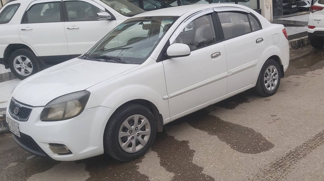 كيا ريو ٢٠١٢
نينوى بأسمي شرط التحويل 
محرك ١٦ ما مفتوح 
تبديل قطعتين من دون دواخل بدون معجون شرط 

السعر ٩١ 

***********
