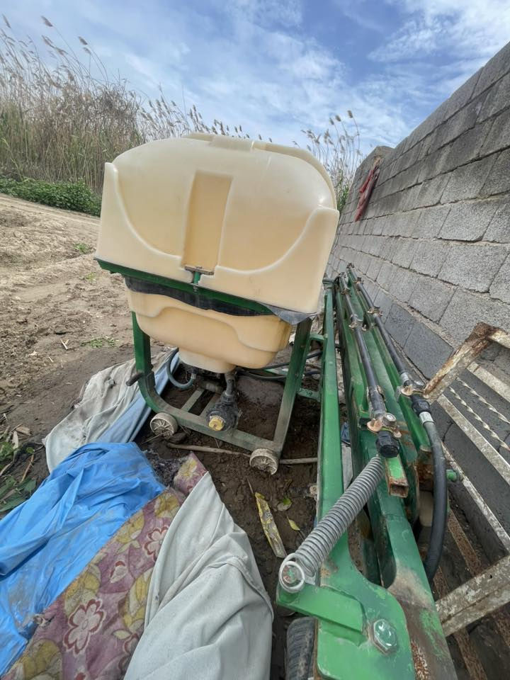 محموله مستعمله للبيع نضافه فول ١/١جاهزه للشغل شرط الفحص سعر ٥٥٠بيه مجال مكان بغداد اليوسفيه ***********
