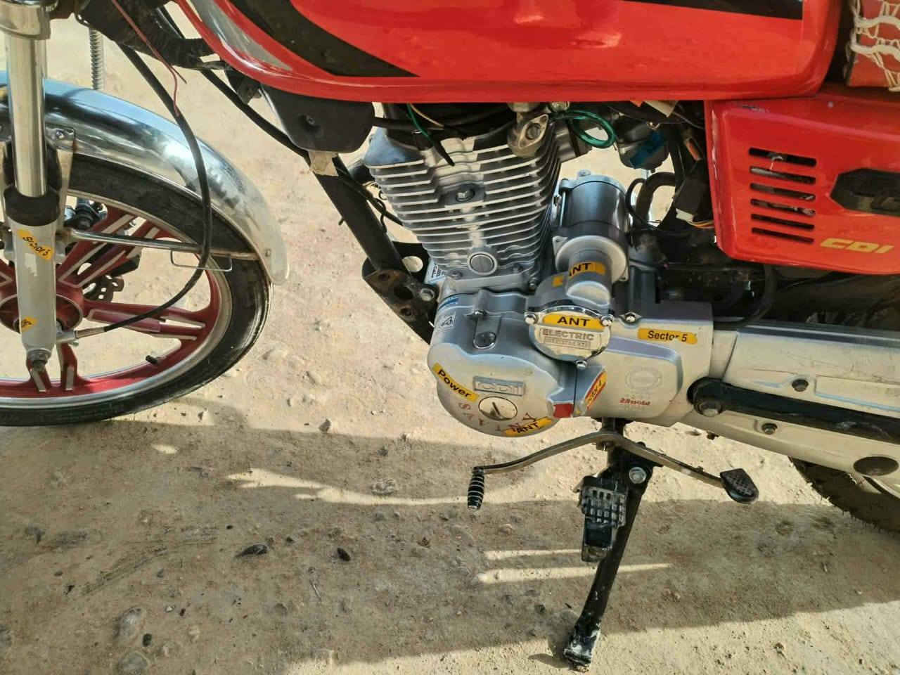 السلام عليكم سيفان 2021
شرط محرك كفاله وكشر جديد تواير جدد اخوتي الموطور مال بيت مو تعبان بنضافة ل 2023  هسه قبل لا انشر وصل ٤٦٠ الي يمه زود يتفضل مكاني يم جنسيه ***********
