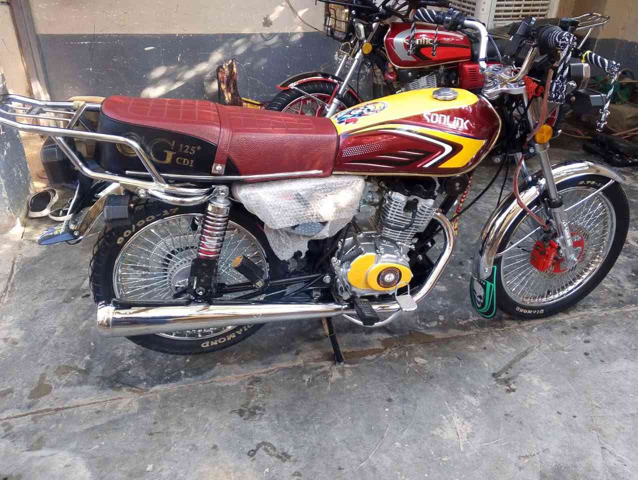 السلام عليكم دراجه سونك موديل 25
خمسه كير بدون سلف دراجه احله من الصور مكان حصيبه 
للبيع او مراوس حسب لقناعه *********** واتساب 
ادمن وافق
