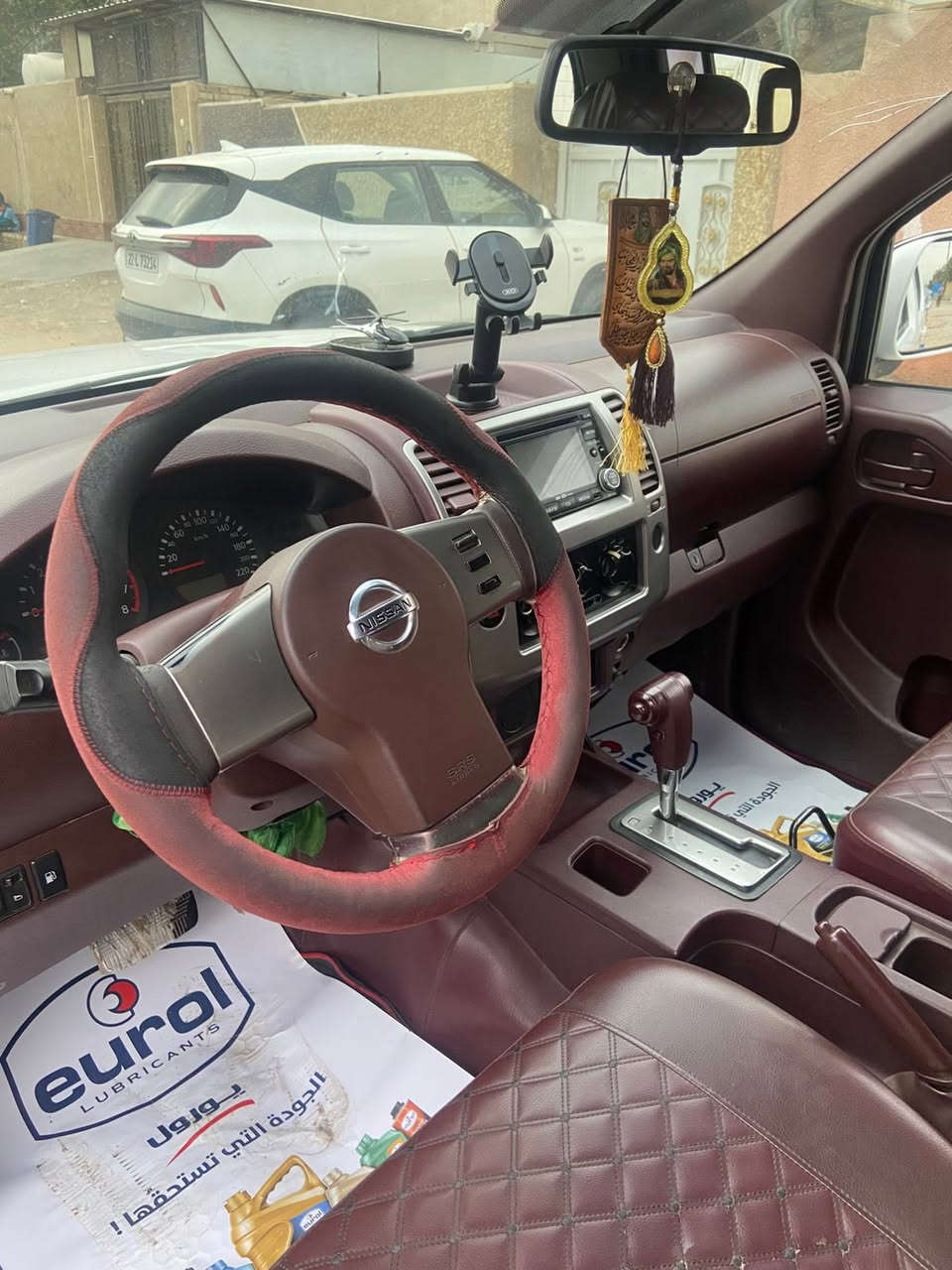 السلام عليكم ،نيفاره فئة (LE محسن) موديل 10 رقم بغداد الماني مكفوله حادث تبريد حداديه صدر دواخل غرفه كله فول نضافه سياره بأسمي مال بيت السعر ١١٧ بيهة مجال قليل  العنوان بغداد الشعب ***********
