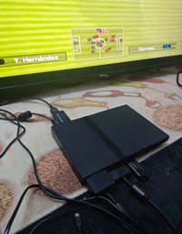 بلايستيشن 2 البيع ويا اثنين جويستك وخزن ومنفذ HD وفلاش 32 المساحة السع...