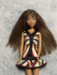 باربي ماي سين • دمية