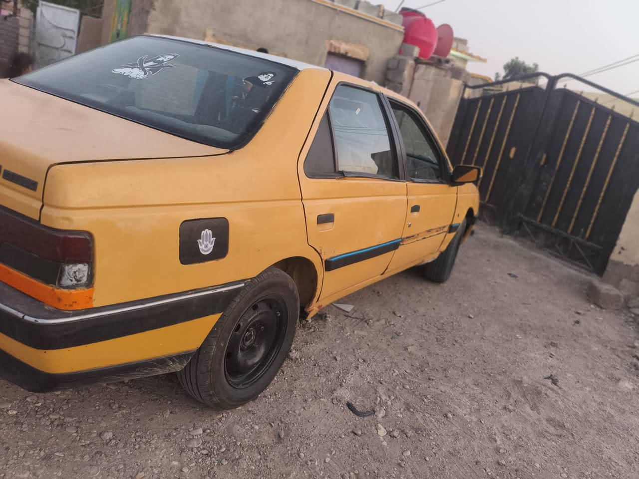 سياره بيجو 405 بدون ارقام للبيع للاستفسار الاتصال على الرقم ***********
