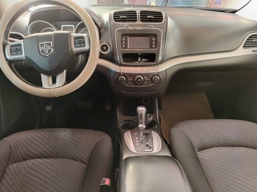 السلام عليكم
دوج جورني 2016 للبيع فئه sxt
6سلندر_7 راكب تبريد مركزي 3 قطع رقم أربيل دولي بصمه تشغيل + ابواب. كشنات هيتر + حساسات خلفيه. السياره جاهزه للخير بدون اي نقص السياره جديده بمعنه الكلمه استعمال قليل.
العنوان واسط قضاء النعمانية
للاستفسار ***********
