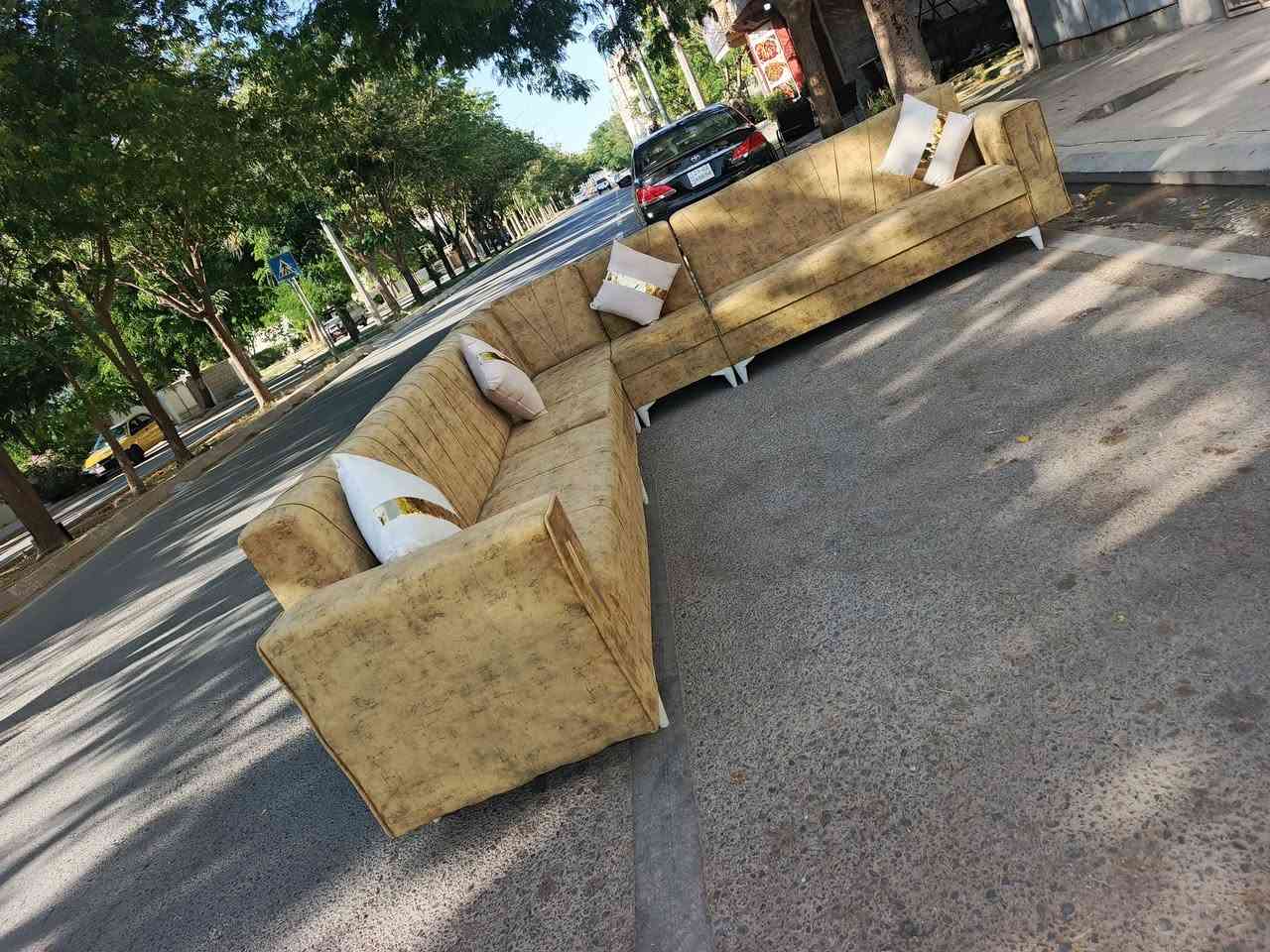 10نە فە ری لۆک لۆکە بە لۆکی ماوە
نرخی تە نها 180هە زارە
ماڵ بۆ کە س دانانیم هە رکە س زوو هات پیرۆزی بیت
ژ.م***********
شوین.کە لار
