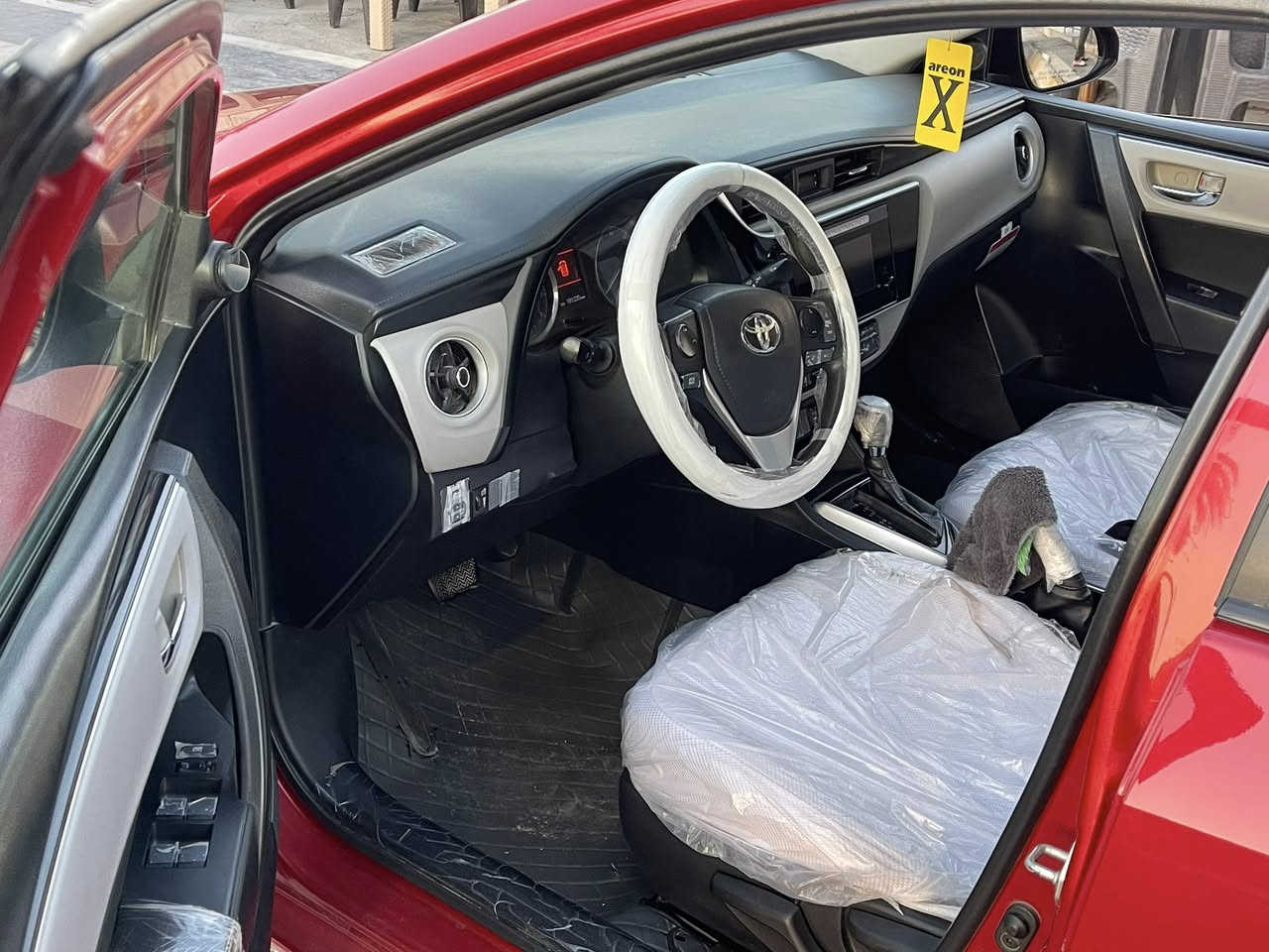 سلام عليكم  كورلا 2018بسمي تحويل ثاني يوم سنويه جديده2030 هزه جديده تخم تاير تخم ويل مكينه وكير كفاله تدفئه تبريد داخل لونين مواصفات Le معروفه حجر ورادار  السعر 138 بي مجال الرقم ***********
