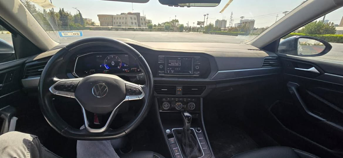 فولكسفاغن
جيتا SE
موديل 2023
64كم ماشيه
صبغ قطعتين
فول بانوراما 
كش جلد كهرباء 
محرك 1.5 تيربو
كير 6 سرعات
سياره مابيها مصرف عليها ادامه كامله
سعر 14,500$ 
***********
