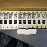 شنايدر • ١٢ قطعة • ٢٠A/٢٥A