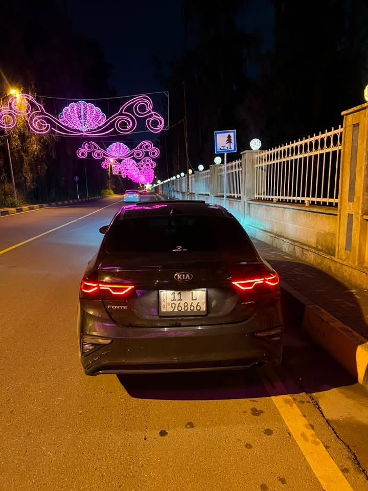 السلام عليكم 
عندي فورتي ٢٠٢٠ 
سيارة gt line 
مواصفات معروفة لون اسود سلايت مكينة مفتوحة السيارة جديدة ماشية ٥١ الف 
السيارة مابيها قطرة صبغ بس الدعاميات مصبوغة 
حوض الصندوق بيه طخة بسيطة مرجعيه بارد
صور الحادث راح اخليه بالصور 
السعر ١٣٠ بيه مجال 3KPF34AD1LE181941
رقمي***********

