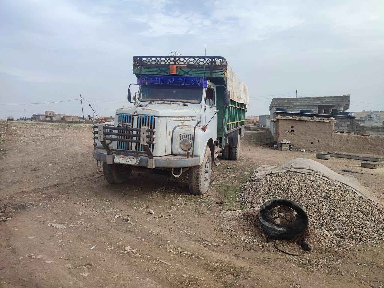 سلام وعليكم  سكاني البيع موديل79 الستفسار علا رقم ***********
