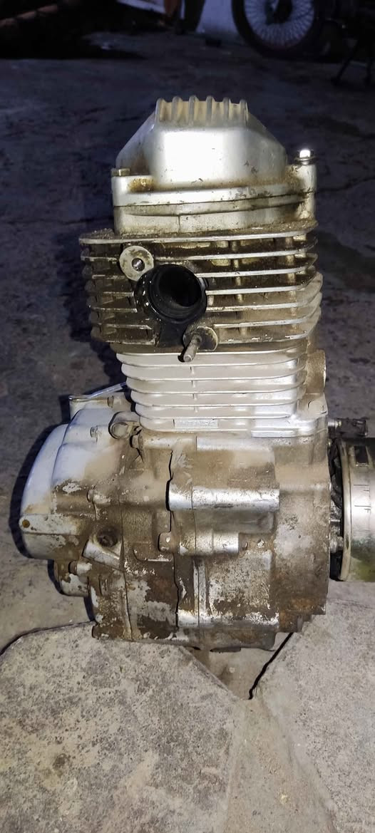 محرك 4كير شغال  لا نضوح ولا صوت 
*********** النجف, العراق
