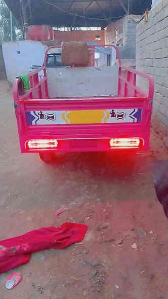 سلام عليكم ستوته جمره للبيع ستوته مال جناي نضيفه موديل 18 اوراق اصولي مكفوله محرك ما مفتوح ستوته قطره خياس ما بيه سعر 1800 وبيه مجال قليل حك الجيه مكلف بالنشر/ للتصال / *********** مكان بصره قضاء المدينه بني منصور /  والشراي بخدمته
