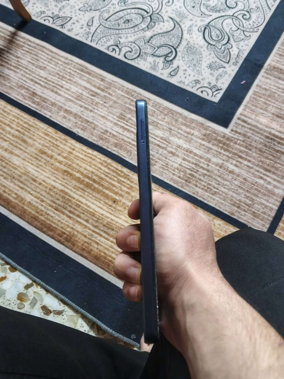 السلام عليكم 
جهاز موتوريلا g05 جهاز بضمان الوكاله ذاكرة 128
فقط كسر بالشاشة مامأثر عليه صوته يخبل ويا شاحنه بلاديه 
السعر 50 ألف 
المكان بغداد الزعفرانيه شارع المعهد 
الرقم ***********
