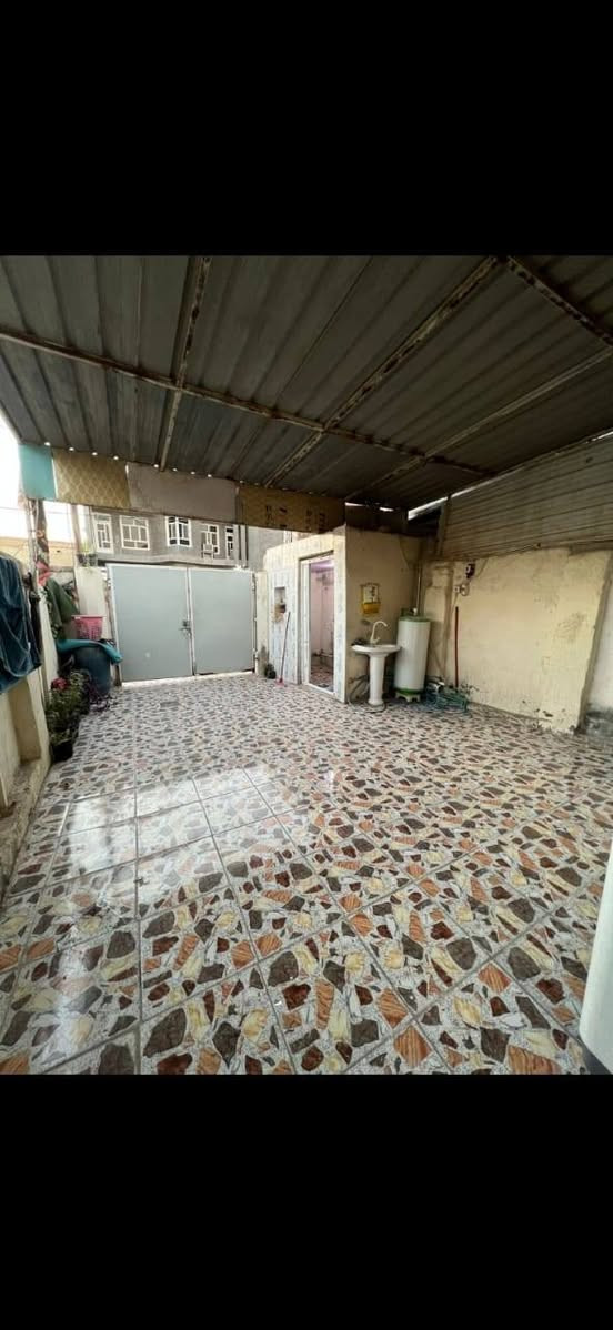 تنبيه بسبب الوعود الكاذبة اعادة النشر 🔴
السلام عليكم بيت للبيع مساحه 135 طابو ملك صرف صافي تحويل مباشر
يحتوي علي(غرفه +مطبخ حار وبارد + هول +استقبال + منور خلف البيت+ صحيات وحمام داخلي وخارجي) يحتوي كراج يتسع سياره 
السعر◀️ 125 وقابل للتفاوض! 
للاستفسار اكثر اتصال او مراسله واتس اب

*********** 
*********** 
الكل @إشارة
