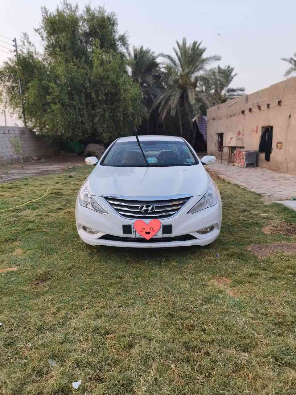 سوناتا12خليجي مضلع مكفول من الصبغ والضربه بيها فقط بارد بلحوض صندوك حداديه اماميه جديده تحكم ستيرن تبريد قطعتين مريات شفط  رقم ميسان مشروع وطني مكان السيار  ميسان ناحية السلام  الاتصا ***********
