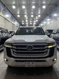 لاندكروز 2023 Vx ساز  7 راكب كهرباء  كراسي خرن  لايت لد ثلاث عدسات  ما...