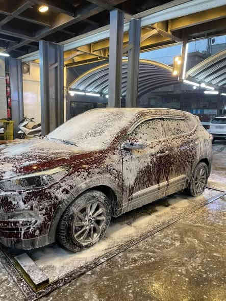 توسان 2018
شاشة جبيرة
تحكمات ستيرن
كامرة دوارة
ماشية 90الف بيها 4قطع
السياره باسمي 
مكاني بغداد
السعر 150$ بيها مجال 
***********
