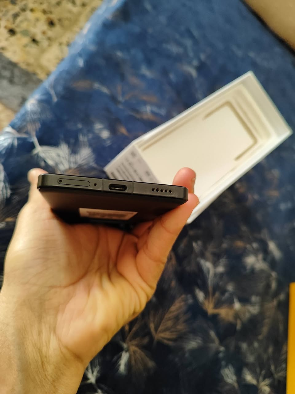 السلام عليكم 

شاومي 14 تي برو

ذاكره 1 تيرا
رام 12

شاشه امولد 144 هيرتز 
معالج دايمنستي 9300 بلس

الكامره 50+50+12 ميجابكسل
البطاريه 5000 شحن سريع 120 واط

للبيع او مراوس السعر 575

عنوان بغداد حسينيه رقم ***********
