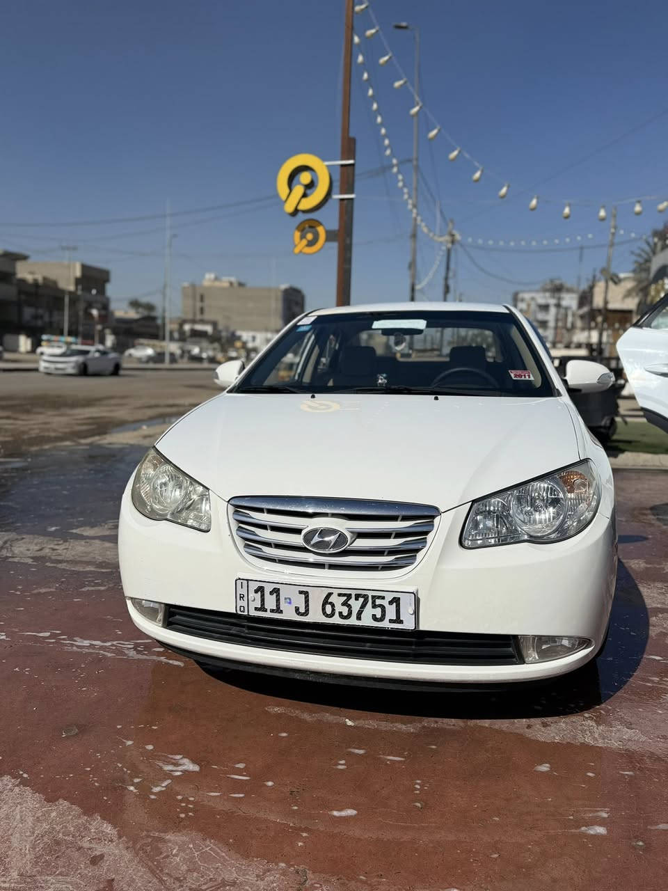 لسلام عليكم…
للبيع
هونداي النترا 2011 خليجي لون ابيض (ثلجي)رقم  بغداد دولي سنوية جديدة بأسمناا…سياره خير من الله حيل حلوه واحلى من الصور…مواصفات نص فول 
محرك2000 شرط 
كير اوتو 
4 جام كهرباء 
بلاجكتور شركة 
يدات بيض
قفل كير 
اريل وباقي المواصفات معروفة..
السيارة وكالة شركة الكاصد 
كير محرك صدر طخم تاير جدد جاهزة مجهزة بدون كل نقص…
سياره بيها تبديل قبق جنطة و جاملغات بارد بدون صبغ شوية بدون دواخل والباقي كفالة…
السعر 120
مكاني 
للاستفسار ***********
