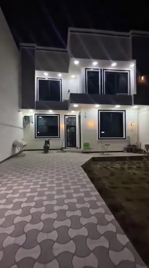 🏡✨ دار حديث لــلــبــيــع بنــاء 2026 ✨🏡
━━━━━━━━━━━━━━━━━━━━
📍 الــمــوقــع: بابل – البكرلي-قرب شارع 20 
━━━━━━━━━━━━━━━━━━━━
📐 الــمــســاحــة: 330 متر
📜 طــابــو زراعــي – ســنــد 25
🏢 الــبــنــاء: طابقين
━━━━━━━━━━━━━━━━━━━━
🏠 تــفــاصــيــل الــدار:

🔹 الطــابــق الأول:
• غــرف نــوم عــدد (2)
• اســتــقــبــال
• هــول عــدد (2)
• مــطــبــخ حــار + مــطــبــخ بــارد
• مــجــمــوعــة صــحــيــة داخــلــيــة
• مــجــمــوعــة صــحــيــة خــارجــيــة

━━━━━━━━━━━━━━━━━━━━
🔹 الطــابــق الــثــانــي:
• غــرف نــوم عــدد (2)
• هــول
• مــجــمــوعــتــان صــحــيــتــان
━━━━━━━━━━━━━━━━━━━━
🛋 الأثــاث:
✔  تخم عدد (2) + ديوان عدد(1)
✔ 4 سبالت حديثة
✔ ثلاجة
✔ غسالة + مجمدة
✔ كاونتر مطبخ
✔ طباخ + فرن
✔ مايكرويف
✔ شفاطة حديثة
✔ كيزر جديد
✔ ماطور ماء جديد
✔ عدد (8) مراوح جديدة
✔ برادات جديدة
✔ كاميرات مراقبة
✔ أثاث حديث بحالة ممتازة
━━━━━━━━━━━━━━━━━━━━
💰 الــســعــر: ١٩٨ مليون  قابل للتفاوض 
✨ قــابــل لــلــتــفــاوض
ممكــن بيــع ألبيــت مــع الأثــاث 
━━━━━━━━━━━━━━━━━━━━━
📞 لــلــاســتــفــســار والــاتــصــال
🏢 مــكــتــب عــقــارات أَبــراج بــابــل
• ***********
• ***********
📍 مــوقــع الــمــكــتــب:
بــابــل – حــي الــجــزائــر – مــقــابــل الــجــســر الــدولــي

━━━━━━━━━━━━━━━━━━━━━━
