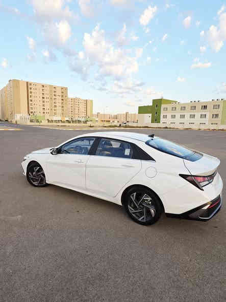 النترا موديل 2024 مكفولة
هيونداي النترا 2024 فول مواصفات تجميع صيني وارد خليجي محرك 1500 (8 نوزل) ماشية 36 الف مكفولة من الحادث والصبغ
بيها فقط طخة بسيطة مامبية بالدوسة وماحافر الصبغ
مواصفات فول :
فتحة سقف / مقاعد جلد / سايد بريك بصمة / نظام اوتو هولد / وضعيات قيادة 4 / بصمة دخول وتشغيل / حساس امامي / حساس خلفي / كاميرا خلفية / شاشة كبيرة / مري شفط واشارات / قطعتين تبريد امامي خلفي / اضوية LED واضاءة نهارية وتحكم في مستوى الاضاءة الامامية
السيارة رقم اربيل بأسمي السنوية 2027 تحويل
 السيارة نظيفة حيل وبعدها جديدة ومابيها اي نقص سعرها 146 وبيها مجال بسيط 
للاستفسار الاتصال : ***********
