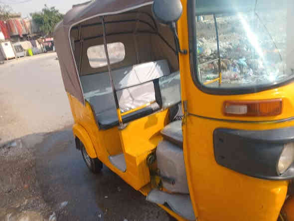 17مكينه مال 20رقم وسنويه كل نقص ما بيهه ب4250وبيه مجال قليل حك الجيه ***********
