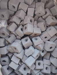 فحم طبيعي ايراني متوفر ٠٧٧٤٥٠٠٥٥٥٣