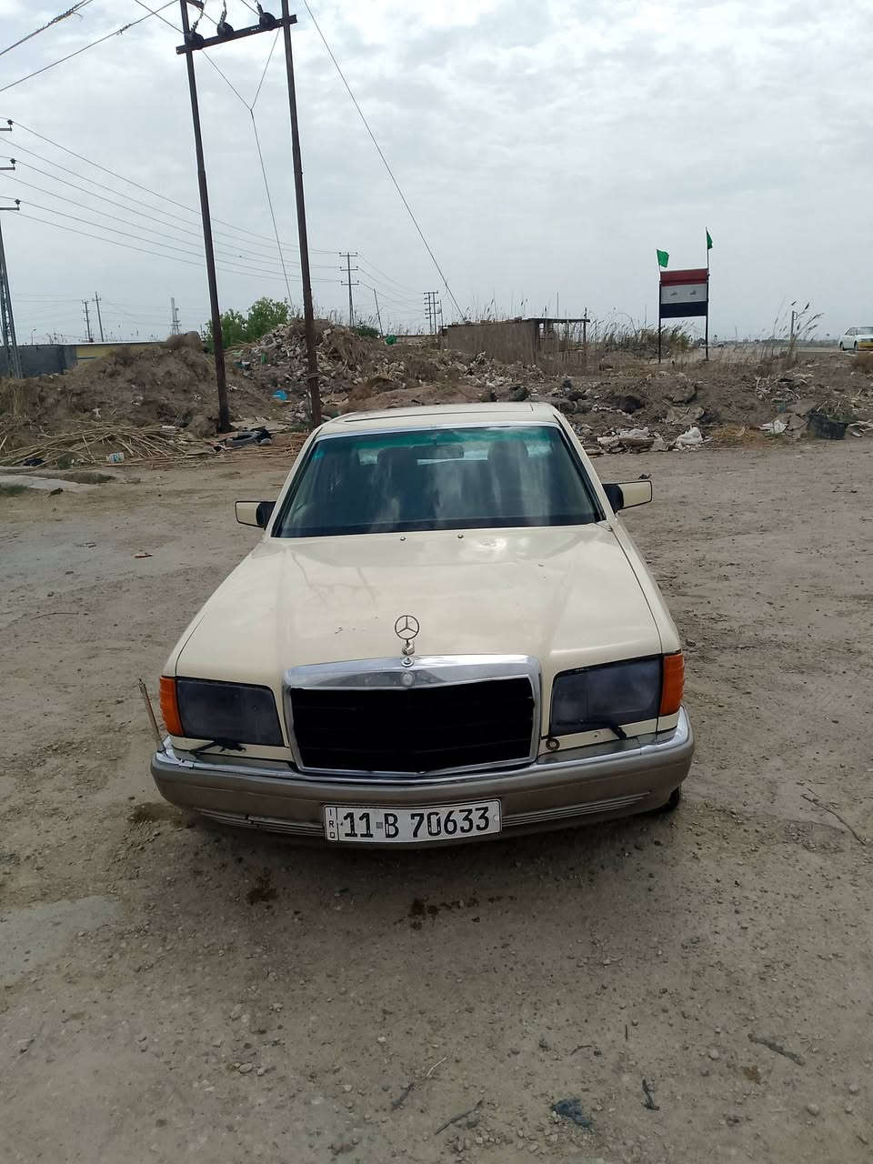 يا الله سلام عليكم  مارسد رئاسي موديل 88 سنويه مشروع وطني ل27
كير ومكينه 3000فيشه وبطل مكفولات 
تخم تاير بل كارتون. كهرباء كله شغاله. جام يصعد وينزل 
تبريد ثلج. وي سويج. مصبوغه عام. 
مكفوله من الحادث. 
حداديه 60بل ميه.  
السعر.  35.  وبيه مجال بصيط للشراي فقط 
العنوان ذي قار الغراف العشاير ***********
