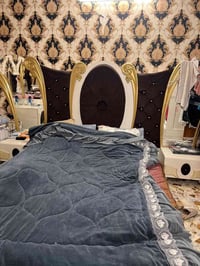 سبع قطع • مكان زيونه • تواصل خاص