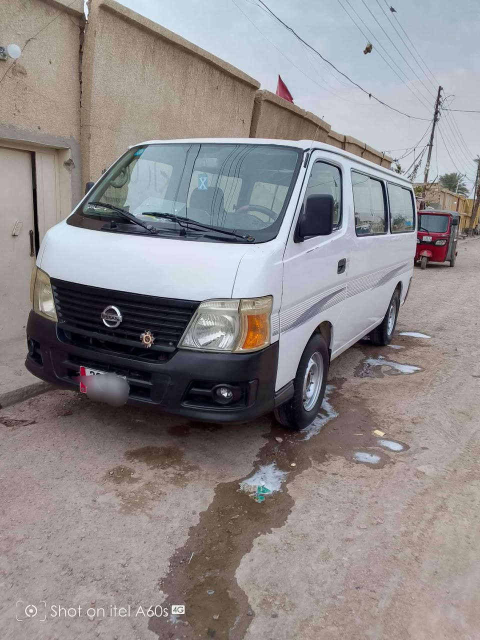 السلام عليكم للبيع نيسان يورفان 2009 رقم واسط انكليزي بسمي تحويل ثاني يوم محرك ففتي ثنين ونص قطع .مكان بغداد 
رقم هاتف 
***********
