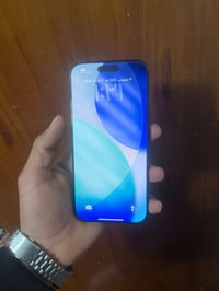 ايفون 16 برو ماكس للبيع فقط الجهاز نضيف نضافه فول وتر بروف عدد دورات ا...