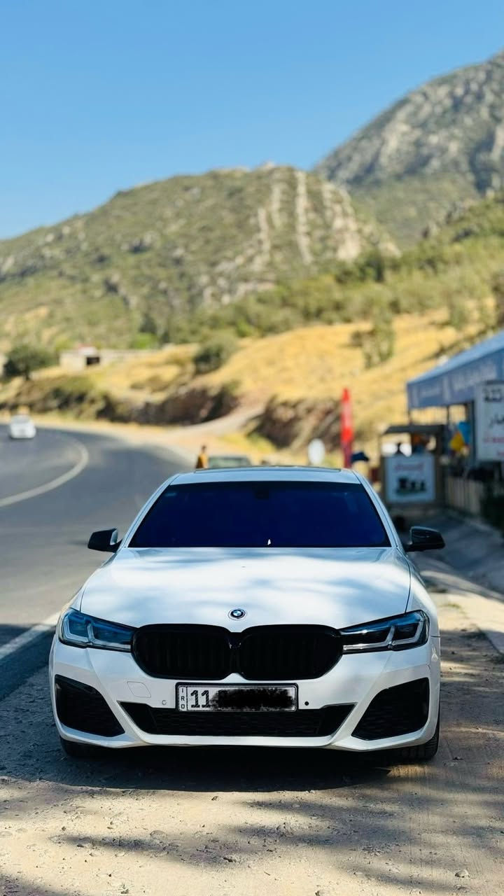 سلام عليكم
لبيع او مراوس محدثه 2023

موديل اصل 2011 535

خليجية صبغ فقط مال تحديث 3 قطع 

محرك n55 يعني 535 
فول مواصفات 
اعلى فىه 
محرك كير اكسل تبريد حداد صدر كله مكفول 
رقم بغداد جديد 
الأتصال هذه رقمي واتساب 
***********
