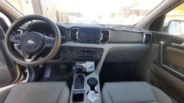 السلام عليكم سبورتج ٢٠١٧ خليجي نظيفة ماشية ٨٢ الف حقيقي وقابلة للزيادة للإستفسار الاتصال على الرقم ***********   مكانها بالسيدية
