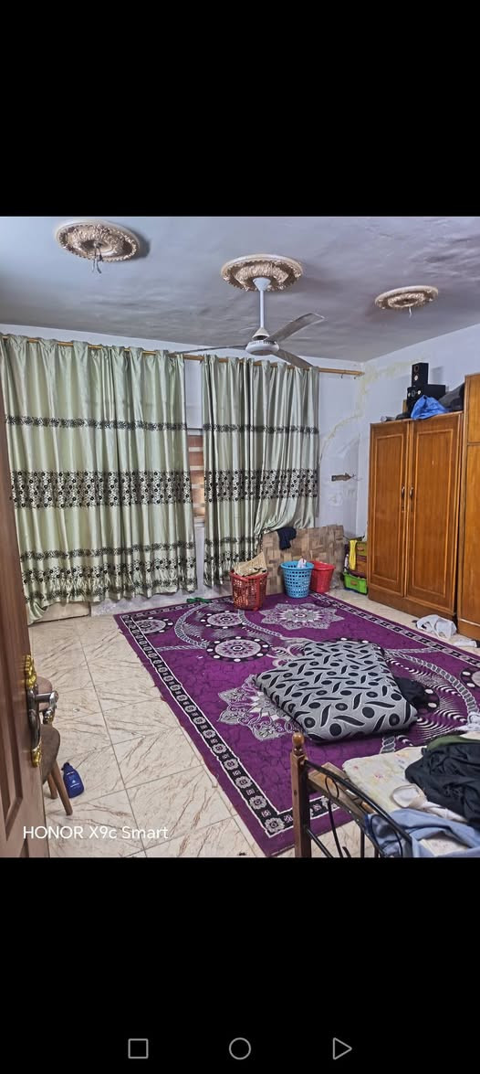 منزل للبيع /مساحة /١٠٠متر /واجهة /٥ /يحتوي على /٢غرف نوم /+صالة + مطبخ +خدمات /البيت نظيف  طابو زراعي سند  ٢٥/موقع ممتاز /شهداء البياع /خلف  /مطعم المسرة /الاستفسار على هذا الرقم /***********/السعر مناسب
