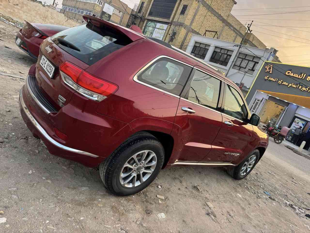 السلام عليكم 
جيب 14  سومت اعلى فئه   جديده ماشيه 115   كفاله عامه عدا بنيد وجوملغ  جديده من مكينه  كير  حداديه تبريد  تخم تاير  
مكاني الشطره  
باسمي  بغداد دولي شرط التحويل 
اخوان فوول  سومت   
السعر 2   شده  
***********
***********
