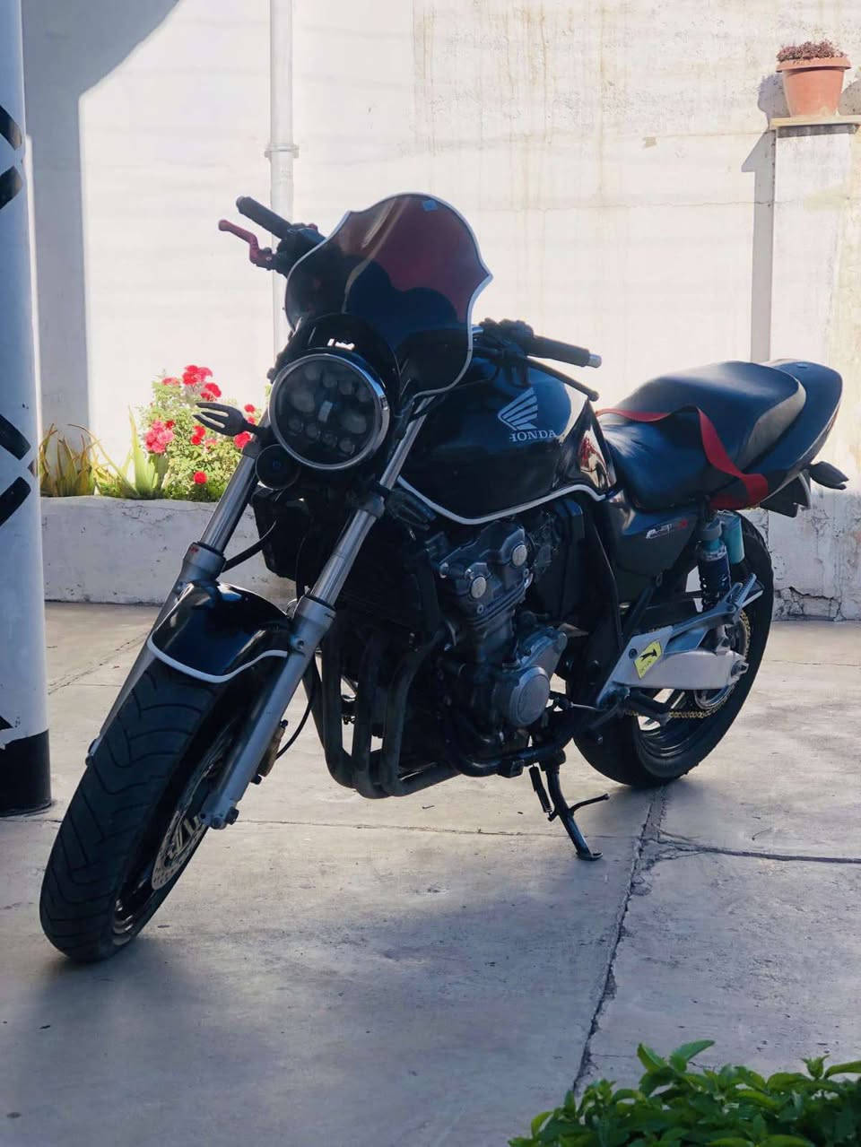 ***********
12$
400
