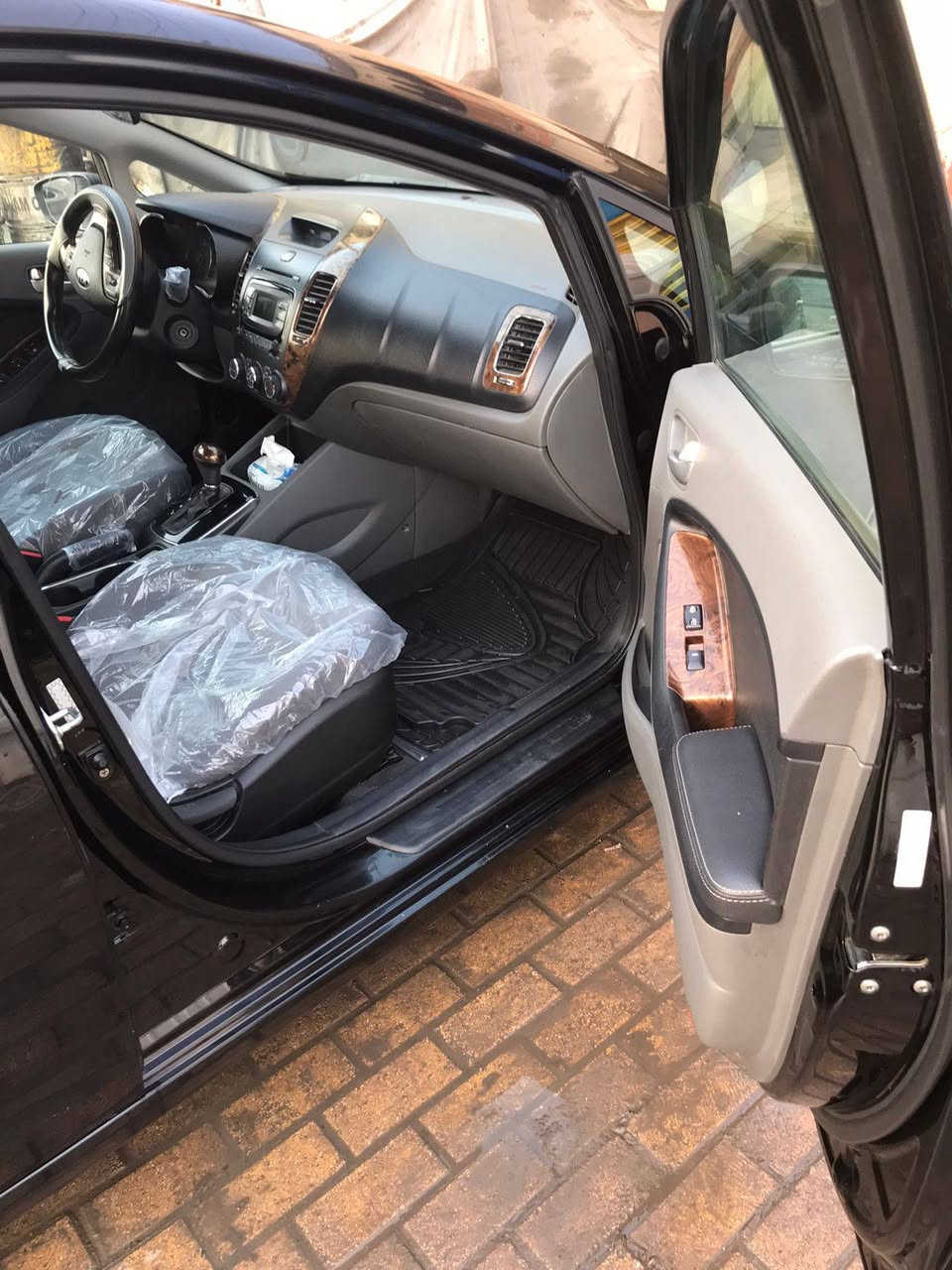 سلام عليكم فورتي 2017امريكي كلين حادثها دوسه خفيفه مكفوله كفاله عامه من صبغ وتبديل للبيع رقم بغداد باسمي تحويل ثاني يوم سياره جديده تخم تاير مكينه 2000كير ايتي
مكاني جميله سعرها 128$وبيها مجال ***********
